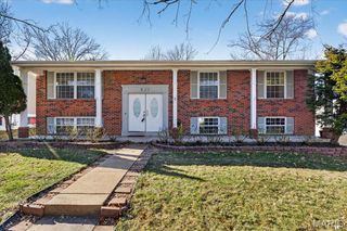 821 Courtland Place, Manchester, MO 63021
