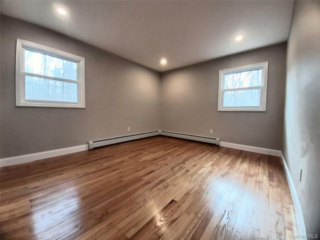 38 Pine Woods Road, Hyde Park, NY 12538