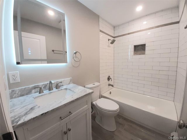 38 Pine Woods Road, Hyde Park, NY 12538