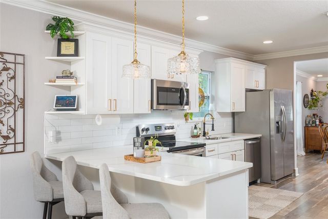 1015 E CRAWFORD STREET, Tampa, FL 33604