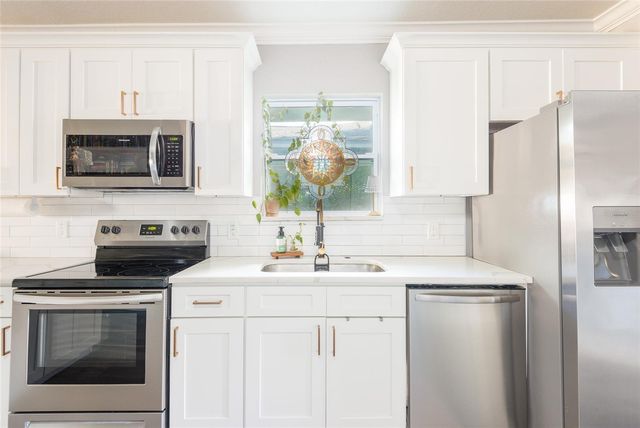 1015 E CRAWFORD STREET, Tampa, FL 33604