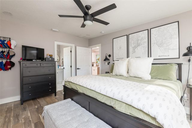 1015 E CRAWFORD STREET, Tampa, FL 33604