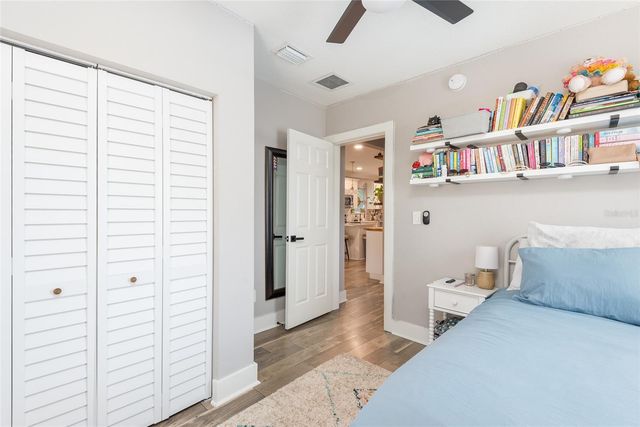 1015 E CRAWFORD STREET, Tampa, FL 33604