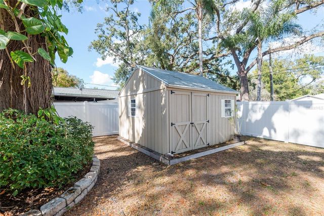 1015 E CRAWFORD STREET, Tampa, FL 33604