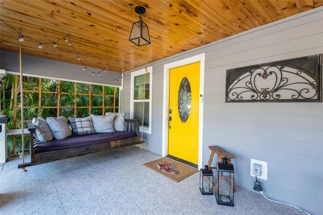 1015 E CRAWFORD STREET, Tampa, FL 33604