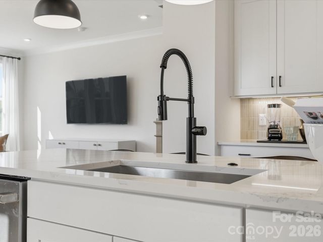 8034 Thimbleweed Circle, Charlotte, NC 28277