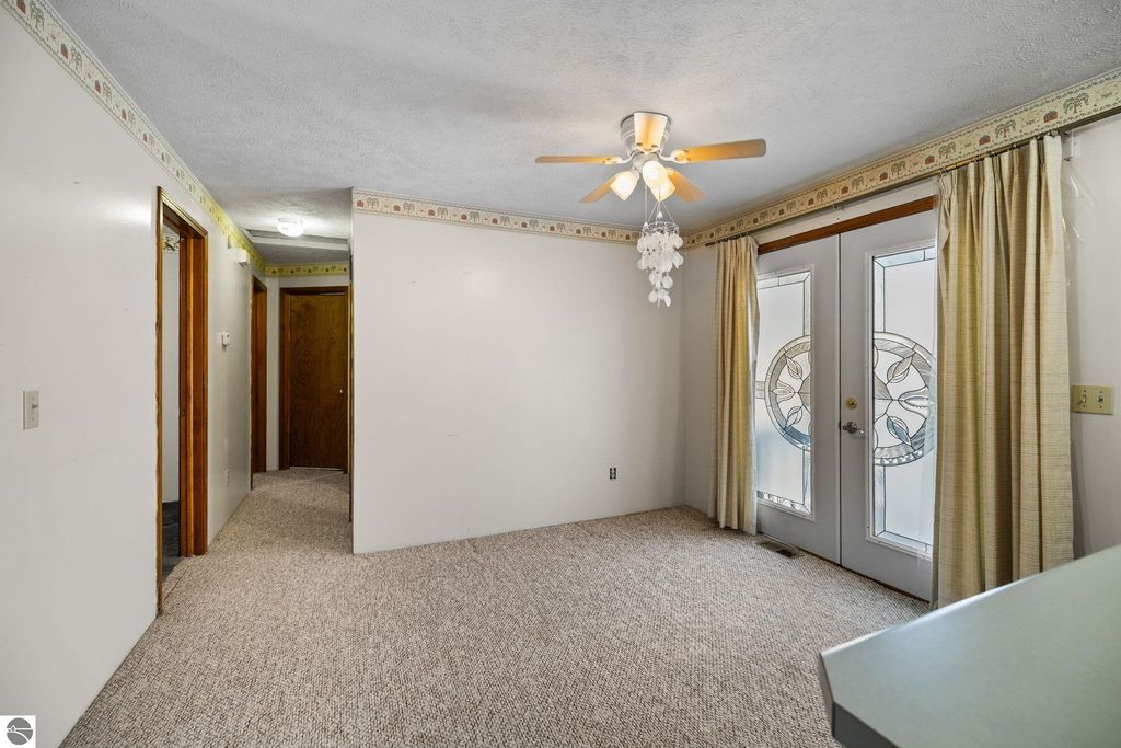 Image 13 of property listing at 13781 Bayview Drive, Traverse City, MI 49684