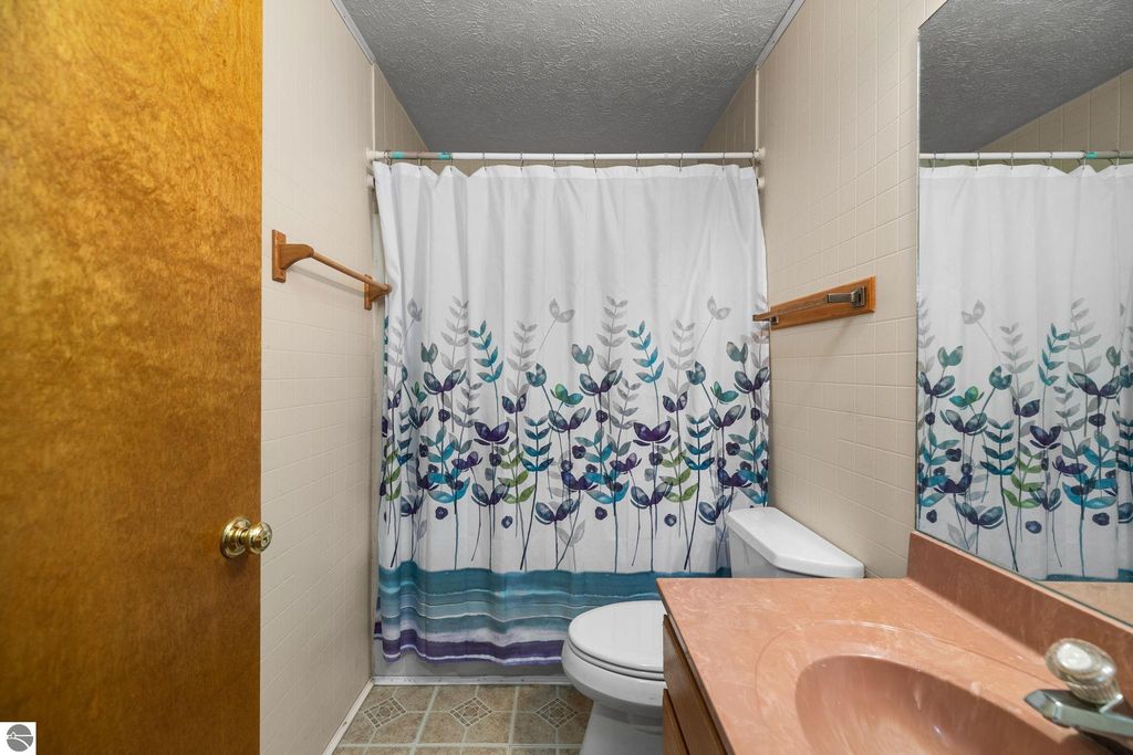 Image 22 of property listing at 13781 Bayview Drive, Traverse City, MI 49684