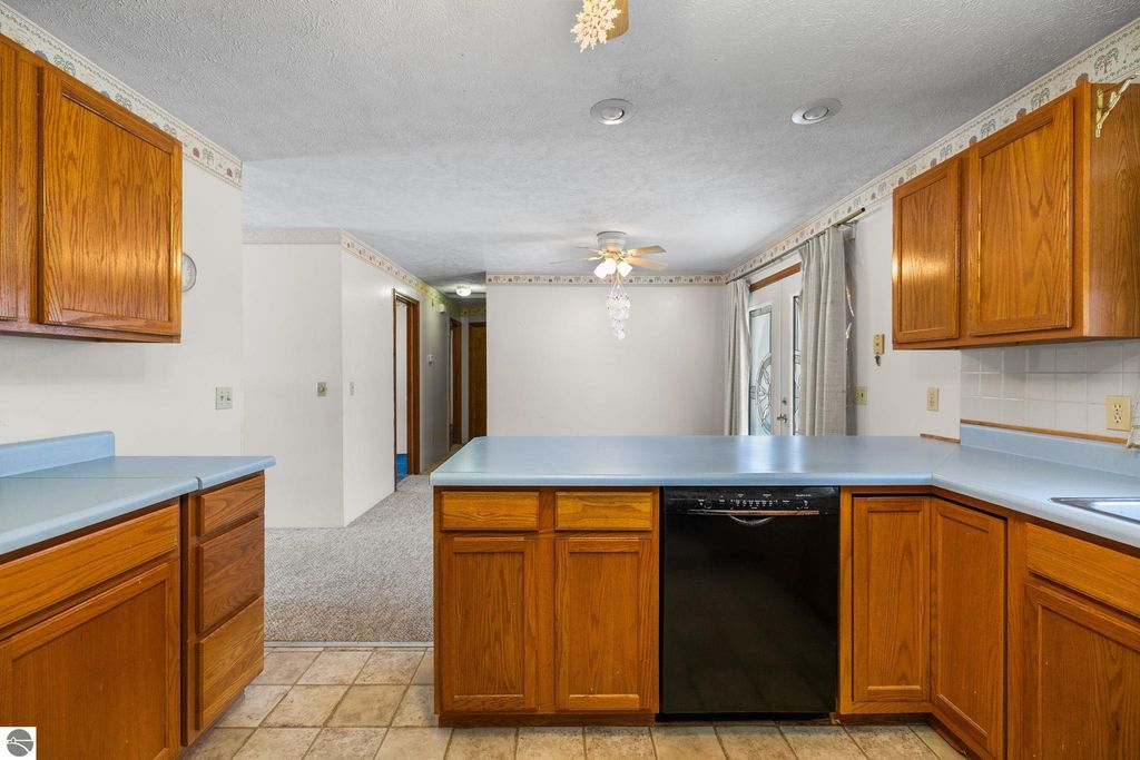 Image 9 of property listing at 13781 Bayview Drive, Traverse City, MI 49684