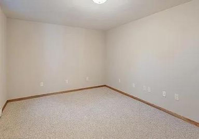 1803 10th Street NW, New Brighton, MN 55112