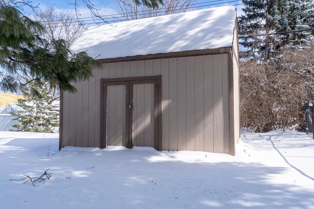 1803 10th Street NW, New Brighton, MN 55112