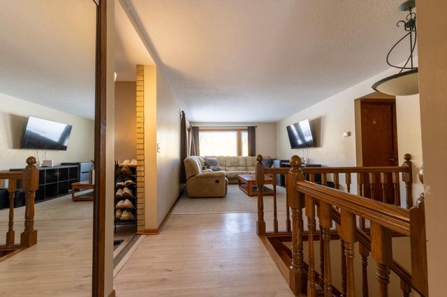 1803 10th Street NW, New Brighton, MN 55112