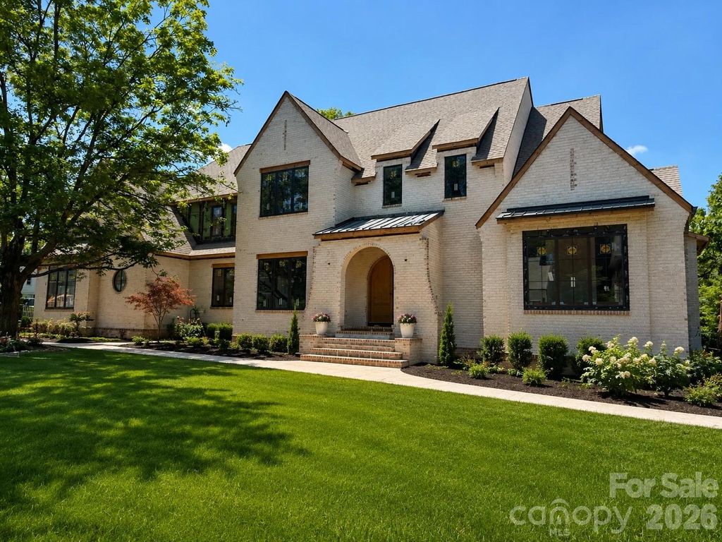 2518 Danbury Street, Charlotte, NC 28211