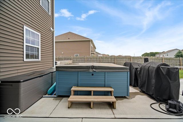 8198 Kilborn Way, Avon, IN 46123