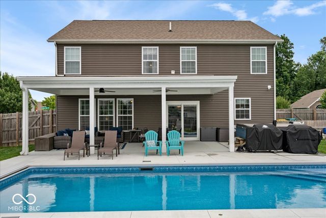 8198 Kilborn Way, Avon, IN 46123