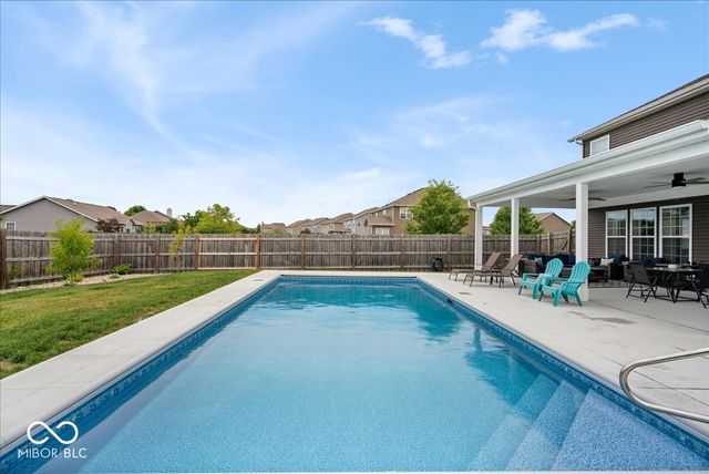 8198 Kilborn Way, Avon, IN 46123