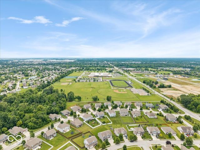 8198 Kilborn Way, Avon, IN 46123