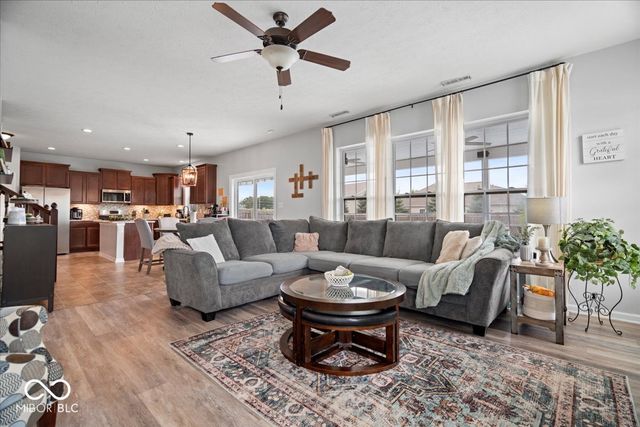 8198 Kilborn Way, Avon, IN 46123