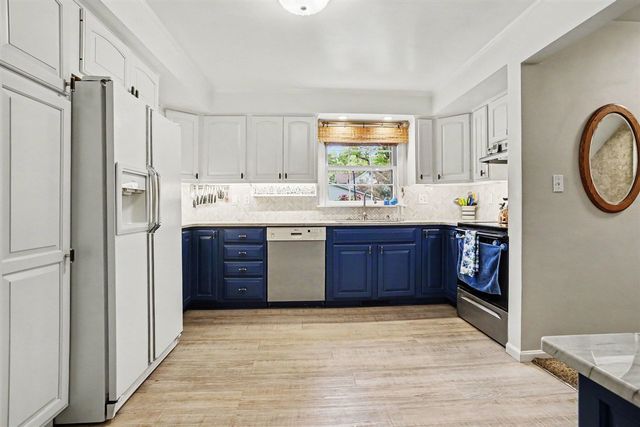 1029 Dobbin Drive, Kalamazoo, MI 49006