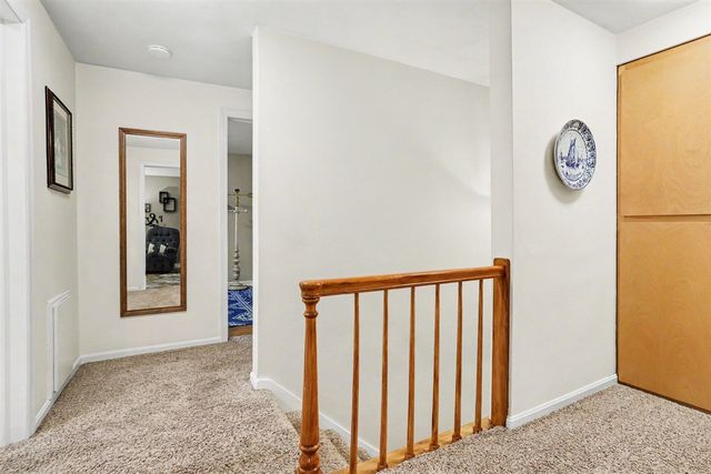 1029 Dobbin Drive, Kalamazoo, MI 49006