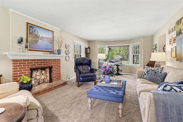 1029 Dobbin Drive, Kalamazoo, MI 49006