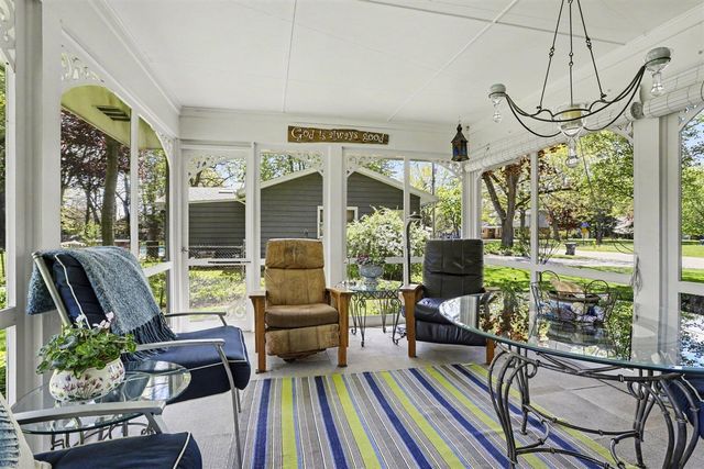 1029 Dobbin Drive, Kalamazoo, MI 49006