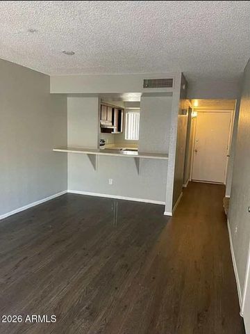 2838 E LE MARCHE Avenue, Phoenix, AZ 85032