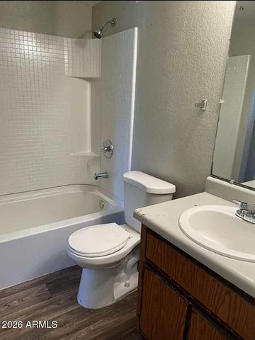 2838 E LE MARCHE Avenue, Phoenix, AZ 85032