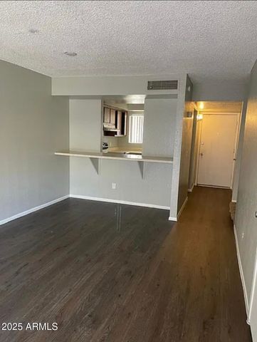 2838 E LE MARCHE Avenue, Phoenix, AZ 85032