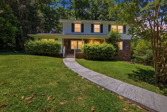 1311 Brockton Drive, Signal Mountain, TN 37377