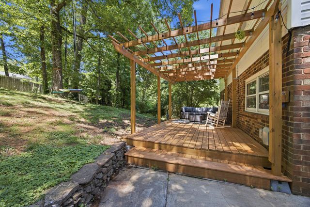 1311 Brockton Drive, Signal Mountain, TN 37377