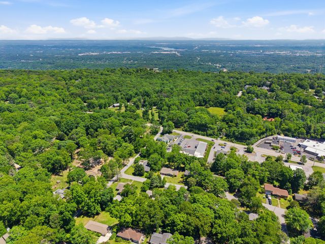 1311 Brockton Drive, Signal Mountain, TN 37377