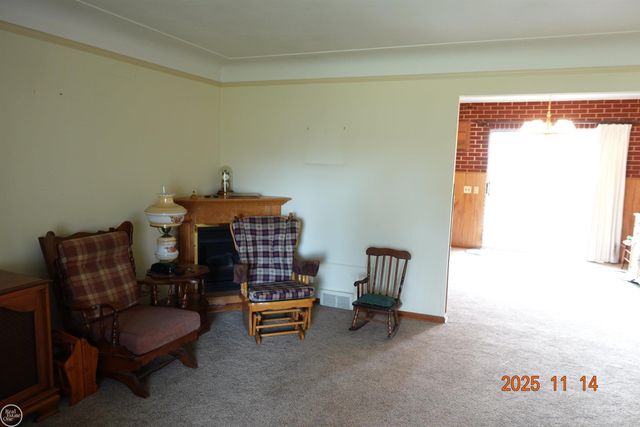 28413 RUEHLE Street, St Clair Shores, MI 48081