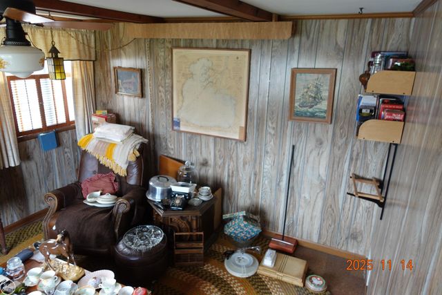 28413 RUEHLE Street, St Clair Shores, MI 48081