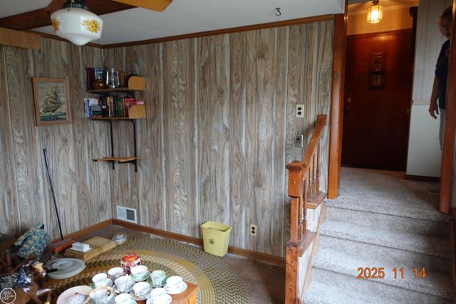 28413 RUEHLE Street, St Clair Shores, MI 48081