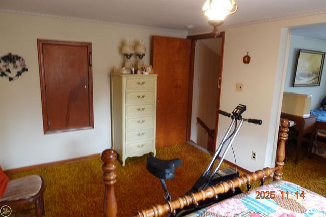 28413 RUEHLE Street, St Clair Shores, MI 48081