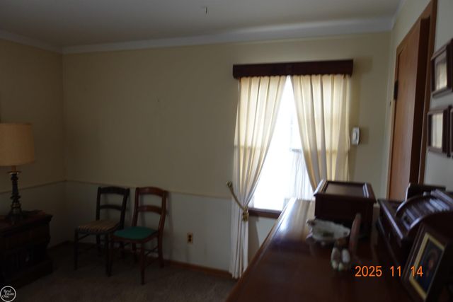 28413 RUEHLE Street, St Clair Shores, MI 48081