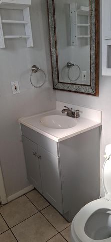 1518 80th Street NW, Grove, OK 74344