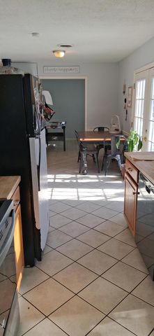 1518 80th Street NW, Grove, OK 74344