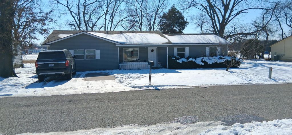 1518 80th Street NW, Grove, OK 74344