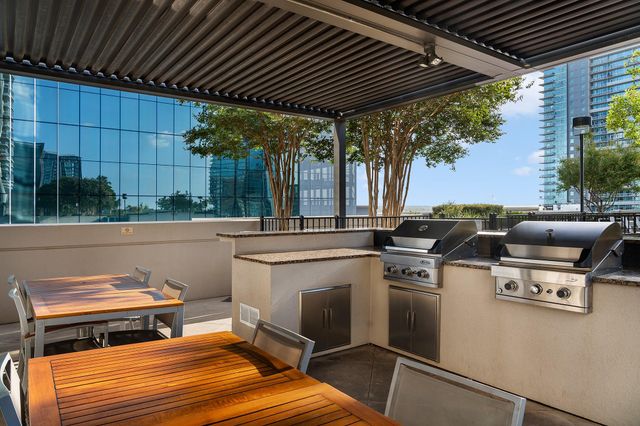 360 Nueces ST 1805, Austin, TX 78701
