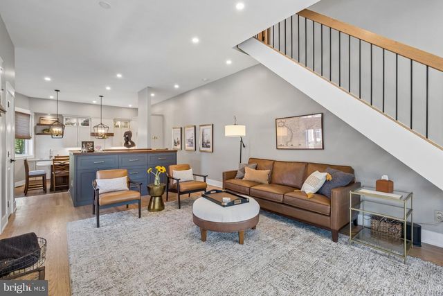 801 S 8TH ST, Philadelphia, PA 19147
