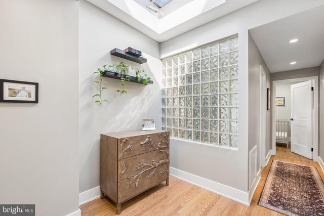 801 S 8TH ST, Philadelphia, PA 19147