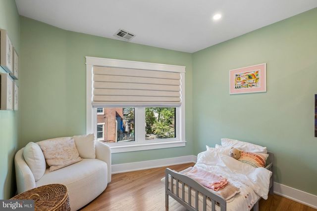 801 S 8TH ST, Philadelphia, PA 19147