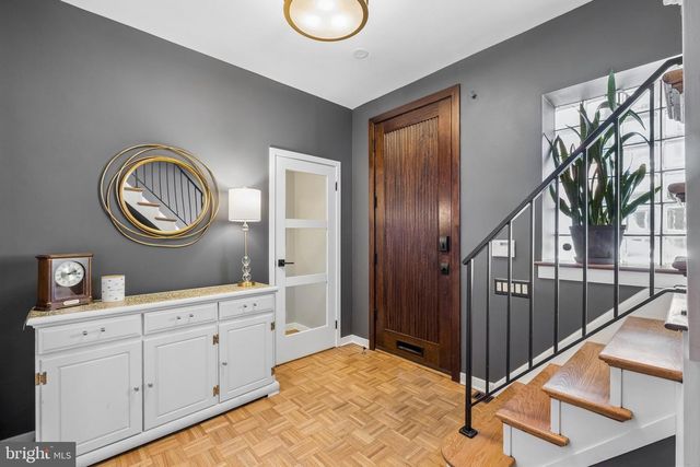 801 S 8TH ST, Philadelphia, PA 19147