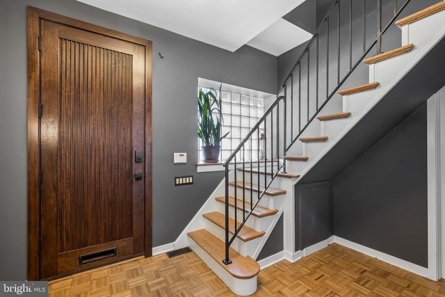 801 S 8TH ST, Philadelphia, PA 19147