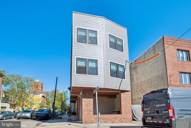 801 S 8TH ST, Philadelphia, PA 19147
