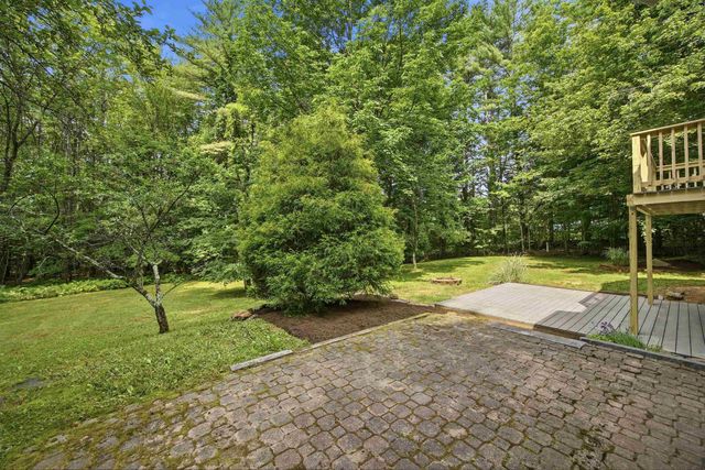 135 Lower Straw Road, Hopkinton, NH 03229