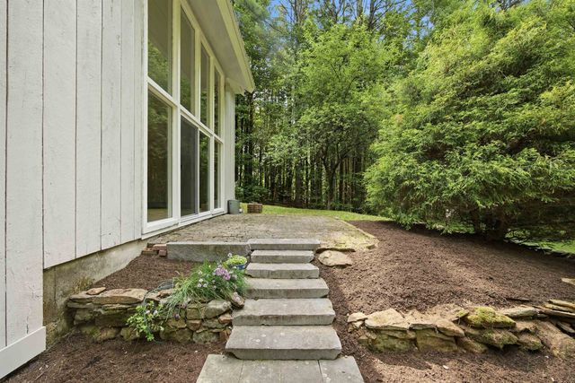 135 Lower Straw Road, Hopkinton, NH 03229