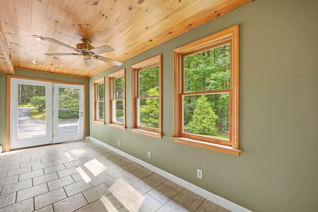 135 Lower Straw Road, Hopkinton, NH 03229